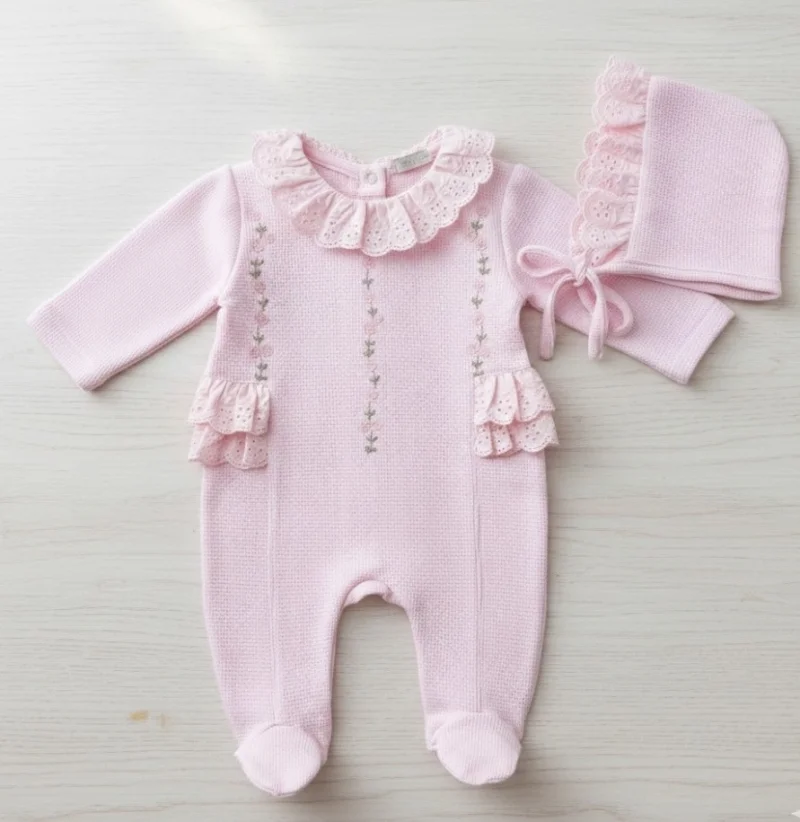 Çiçekli Fistolu Tulum Şapka 