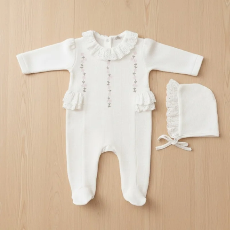 Çiçekli Fistolu Tulum Şapka 